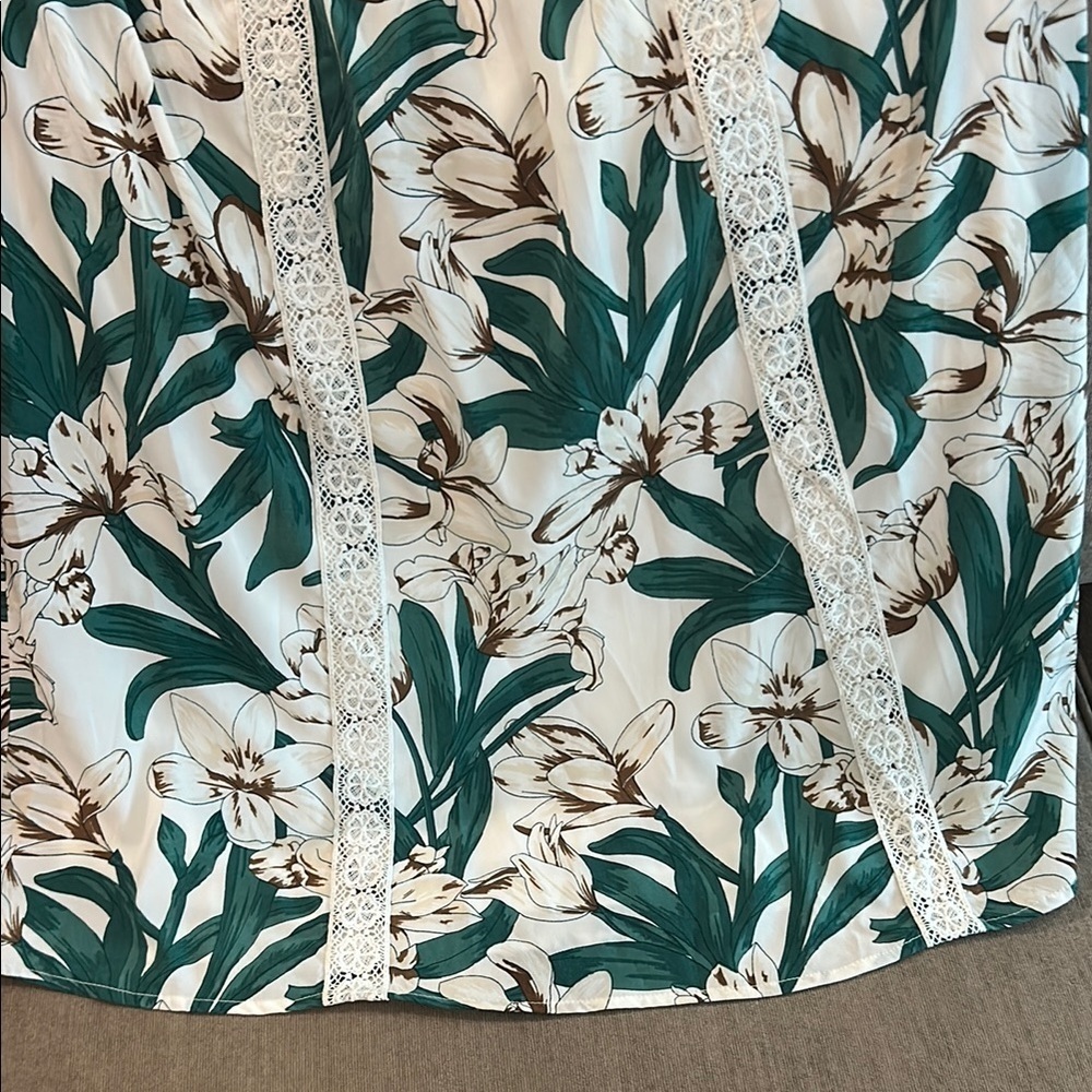 Blu Pepper Cream and Green Ruffled Smocked Sundress - Picture 4 of 7